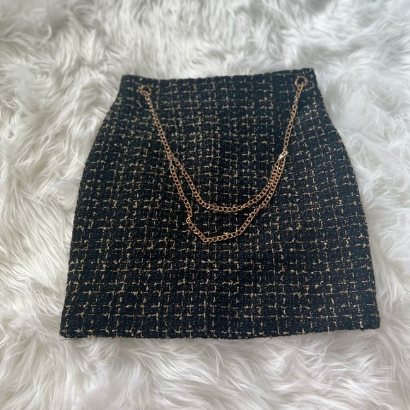 Black Mini Skirt - Picture 2 of 6